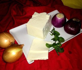 Сыр сулугуни (молочная слеза) - Фото