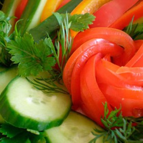 Ассорти из свежих овощей - Фото