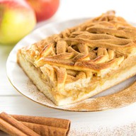 Пирог с яблоками и корицей Фото