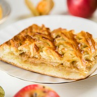 Пирог с яблоками Фото