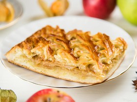 Пирог с яблоками - Фото