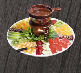 Шоколадное фондю с фруктовым ассорти - Фото