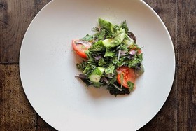 Овощной салат с травами - Фото