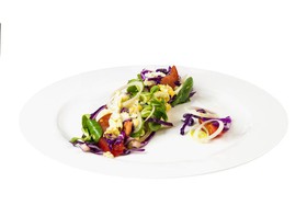 Летний салат с яйцом-добавляйте топпинги - Фото