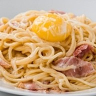 Спагетти с соусом Карбонара Фото