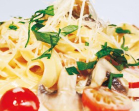Спагетти с белыми грибами - Фото