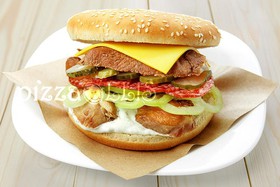 Даблбургер с копченой куриной грудкой - Фото