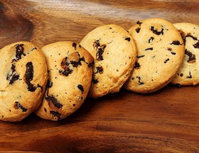 Печенье кукис с темным шоколадом - Фото