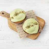 Набор булочек фисташковых Фото