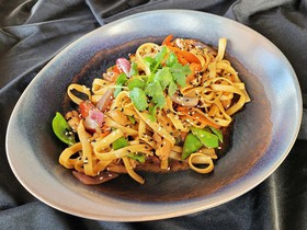 Вок с курицей - Фото