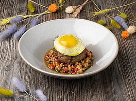 Бифштекс из молодого бычка с рататуем - Фото