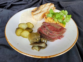 Пастрами с толченым картофелем - Фото