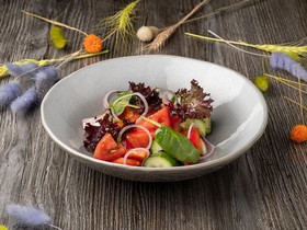 Салат из садовых овощей - Фото