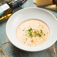 Сливочный суп с лососем и судаком Фото
