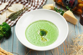Крем-суп из брокколи с горгонзолой - Фото