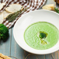 Крем-суп из брокколи с горгонзолой Фото