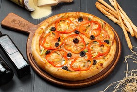 Пицца с овощами на гриле - Фото
