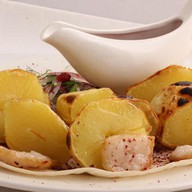 Картофель с курдюком на мангале Фото