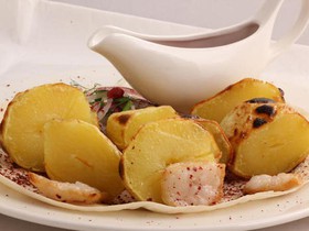 Картофель с курдюком на мангале - Фото