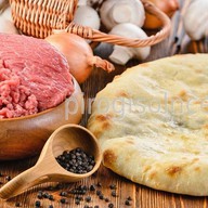 Пирог с мясом и грибами Фото