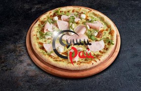 Пицца с ветчиной и сыром креметта - Фото