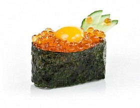 Суши икра с перепелиным яйцом - Фото