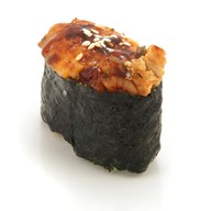 Суши с запеченным угрем Фото