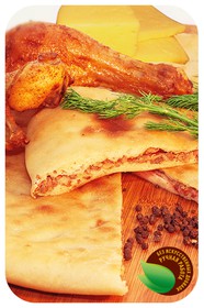 Осетинский пирог с курицей и сыром - Фото