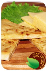 Осетинский пирог с зеленым луком и сыром - Фото