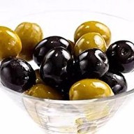 Маслины и оливки Фото