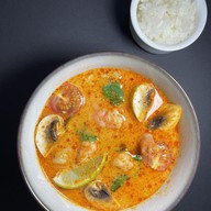 Том ям Фото