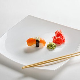 Суши с лососем де люкс - Фото