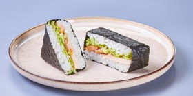 Онигири с курицей - Фото