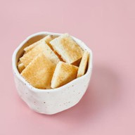 Сухарики чесночные Фото