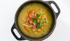 Суп из нута с пастой и беконом - Фото