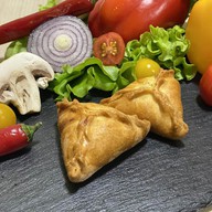 Фуршетные пирожки с курицей и картофелем Фото