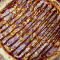 Пицца цыплёнок барбекю Фото