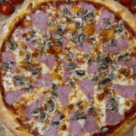 Пицца ветчина грибы Фото