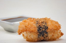 Горячие суши сяке - Фото