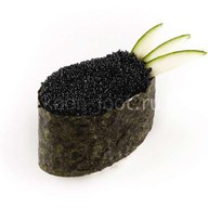Суши с черной тобико Фото