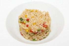 Жареный рис с овощами - Фото