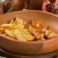 Куриное филе на шпажке с картофелем Фото