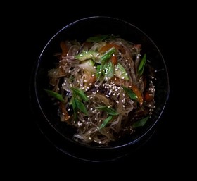 Лапша рисовая с овощами - Фото