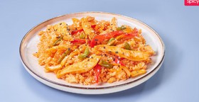 Рис с курицей и овощами в остром соусе - Фото