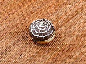 Пончик шоколадный - Фото