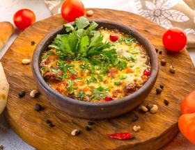 Аджапсандал горячий с сыром на кеци - Фото