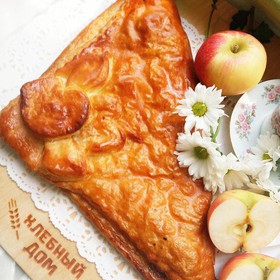 Пирог с яблоком и корицей - Фото