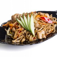 Гречневая лапша с курицей Фото
