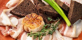 Сало с бородинским хлебом - Фото