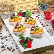 Пирожное Корзинка с фруктами Фото